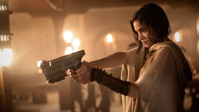 Представлен новый трейлер “Мятежной Луны” Зака Снайдера с Энтони Хопкинсом