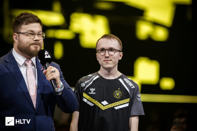 Ставка дня: MOUZ против Team Vitality в гранд-финале BLAST Open Spring 2025