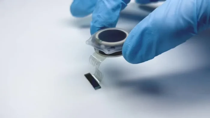 Пациент Neuralink сделал видео на YouTube с помощью мозгового чипа