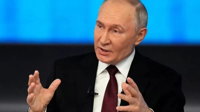 Путин призвал “душить” Zoom и Microsoft в России