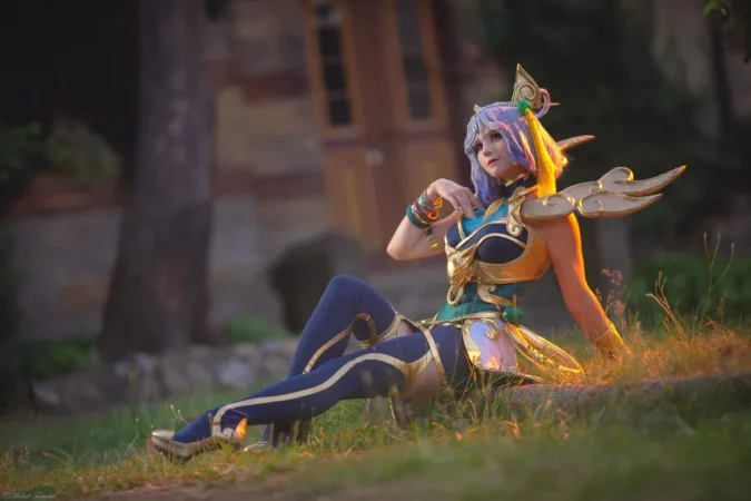 За Демассию! Подборка яркого косплея на Люкс из League of Legends